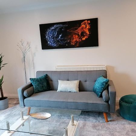 Luxury Modern 2 Bed Apartment, Free Undercroft Parking For 1 Car Southampton Kültér fotó