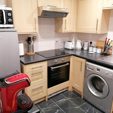 Luxury Modern 2 Bed Apartment, Free Undercroft Parking For 1 Car Southampton Kültér fotó